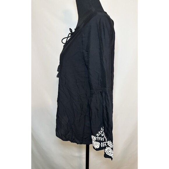 Love Tree Black Boho Floral Embroidered Bell Sleeve Tassel Blouse‎ Women's SMALL - Picture 2 of 13
